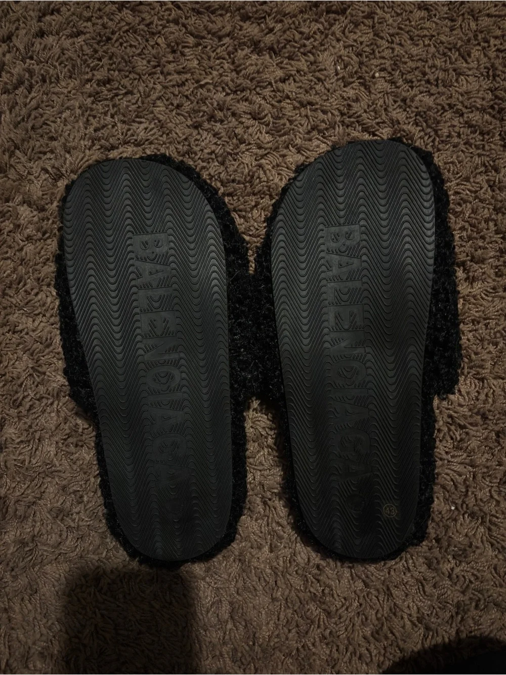 Slipper-like footwear
